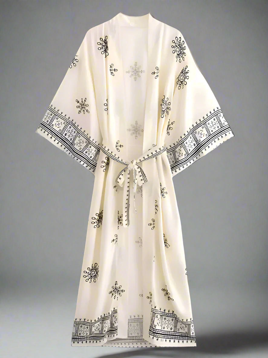Solaria – Vintage White Boho Robe